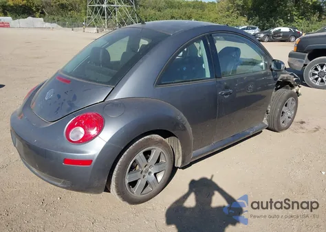 2006 Volkswagen New Beetle 2.5 z USA, uszkodzony, nr VIN 3VWRW31C86M415392